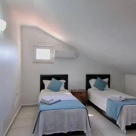 Yildirim 1, Private With 70m2 Pool